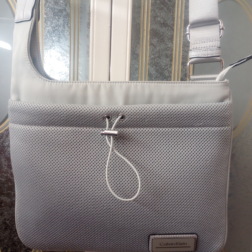 Calvin Klein womens Silver Jessie Top Zip Organizational Crossbody Bag - Picture 3 of 8